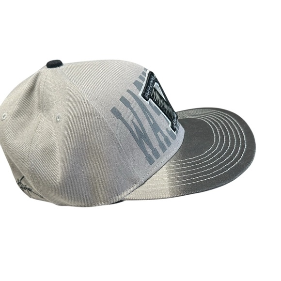 DC‎ SnapBack hat gray - Picture 4 of 8